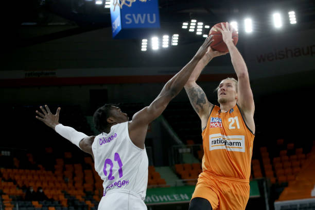 在欧洲足坛 在欧洲足坛